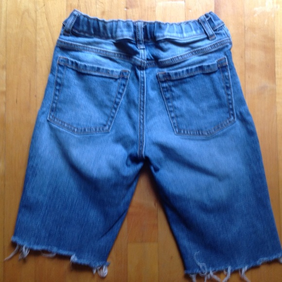 Old Navy Boys Distressed/Cut Jean Shorts Size 12 - Picture 10 of 12